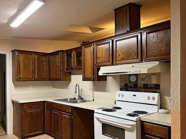 9605 W Us Highway 90, San Antonio, TX 78245