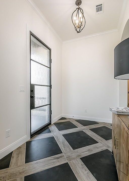 1st image of 6 Kambree Ln
