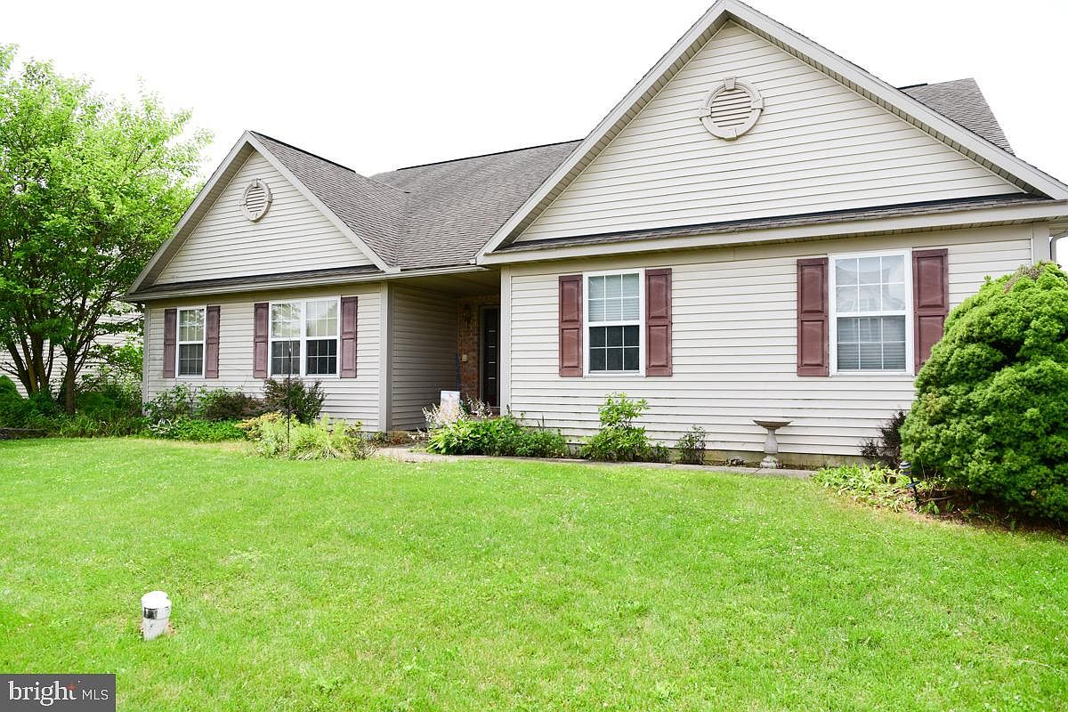218 Capri Ln, Blandon, PA 19510 Zillow