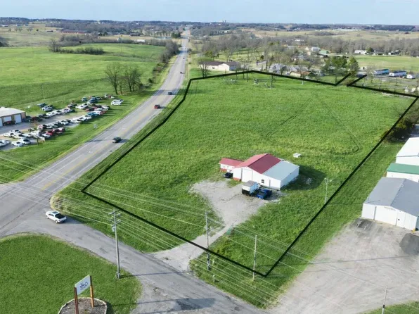 10088 Farm Road 2160, Cassville, MO 65625