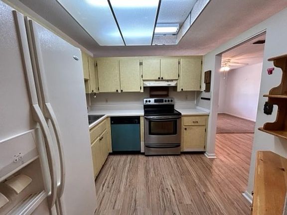 4th image of 111 Jasmine Court