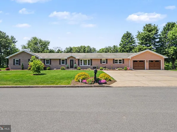 5 Jan Dale Ave, Annville, PA 17003