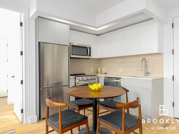 2667 Fulton Street image 4 of 17