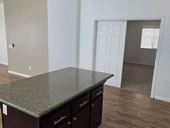 5th image of 34130 Dianthus Ln