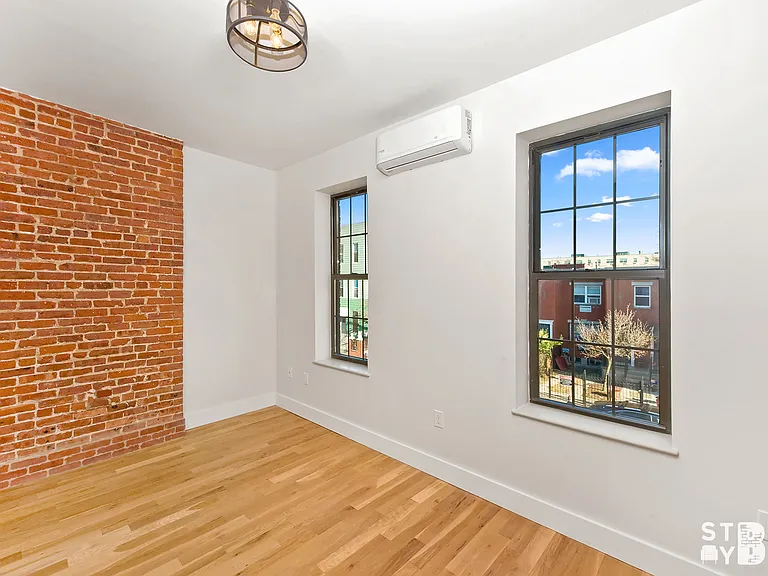 119 Grove St #3R — Photo 5