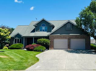 1913 Knapke Ct, Celina, OH 45822