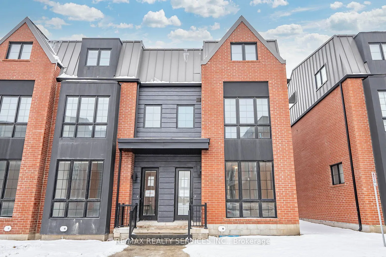 35 Alton Cres photo 1