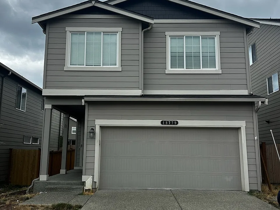 108th Ave E