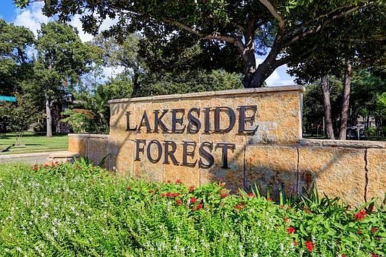 Entrance into LAKESIDE FOREST is across the street from LAKESIDE COUNTRY CLUB.