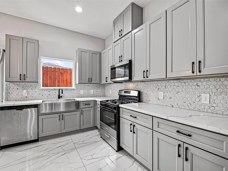 5027 Dickens Rd #A — Photo 15