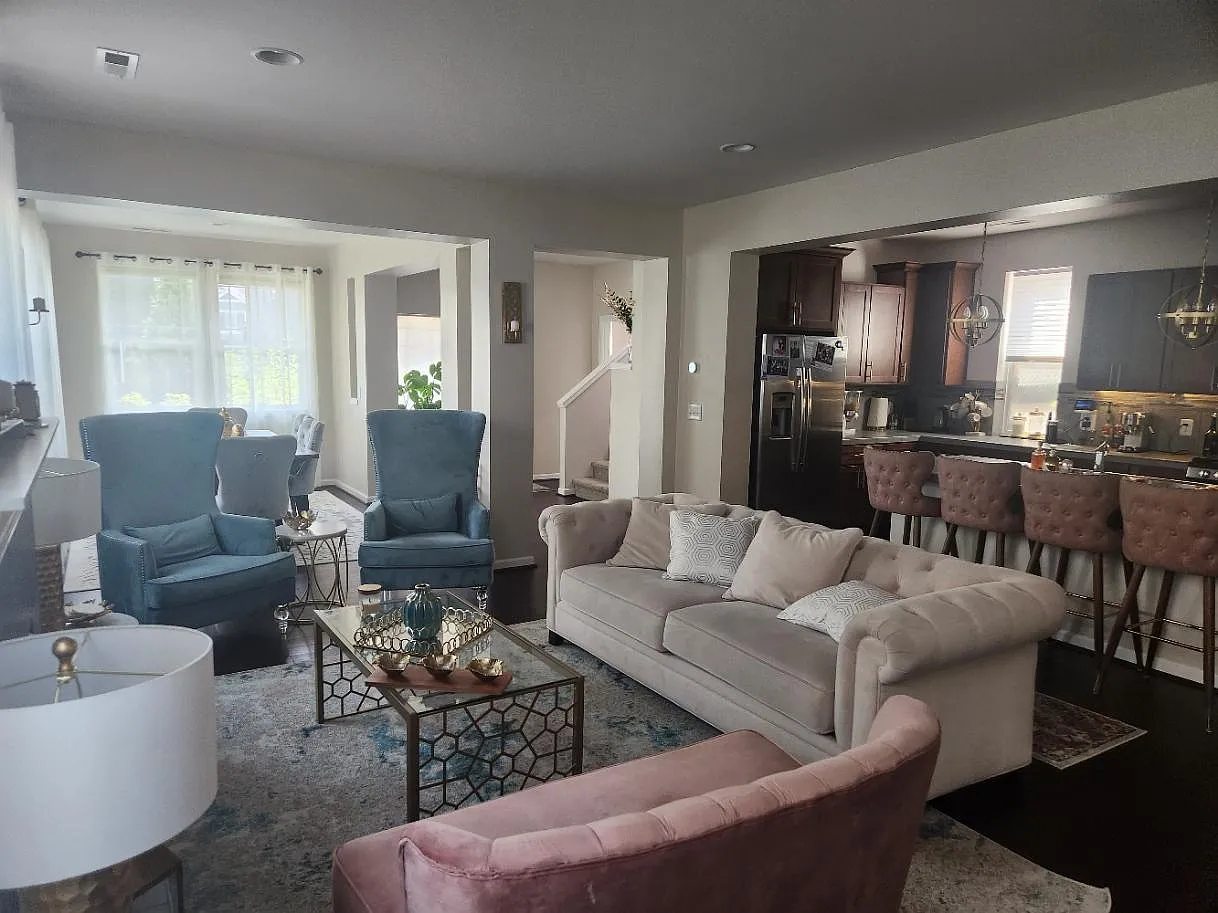 4 bed, 2.5 bath, 2082 sqft, $3,500 — Photo 4