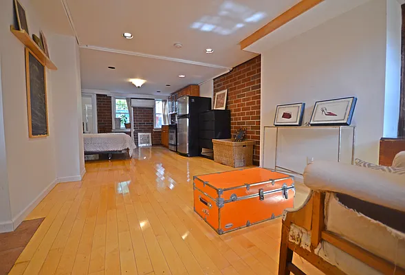 Rented by Bold New York | media 24