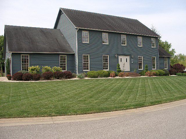 1st image of 1302 Greenmont Cir