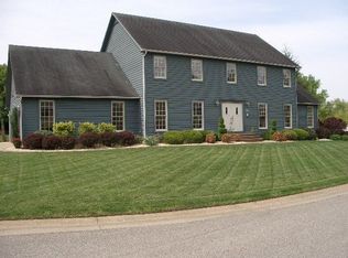 1302 Greenmont Cir, Vienna, WV