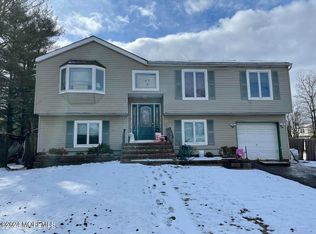 1261 Medina Rd, Lakewood, NJ 08701