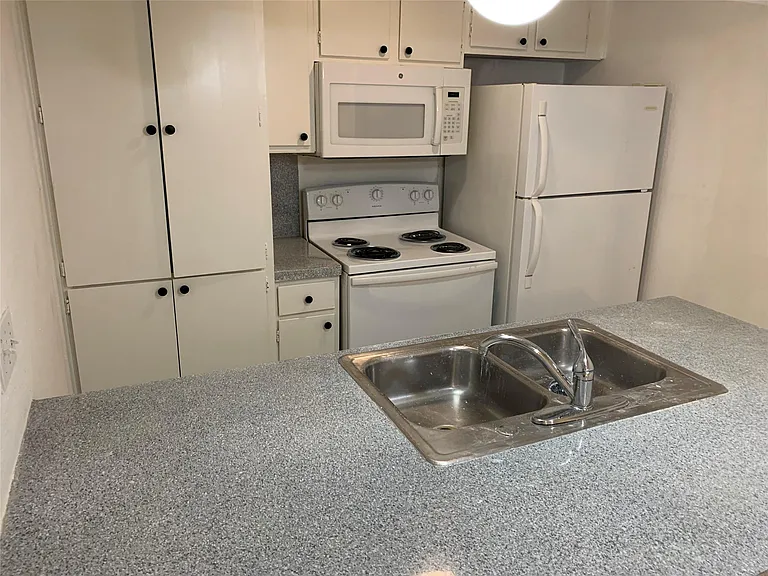 2708 S 1st St #104 — Photo 11