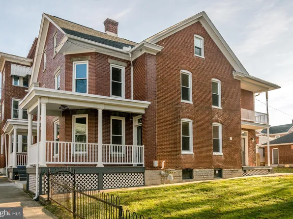 41 N Potomac St, Waynesboro, PA 17268