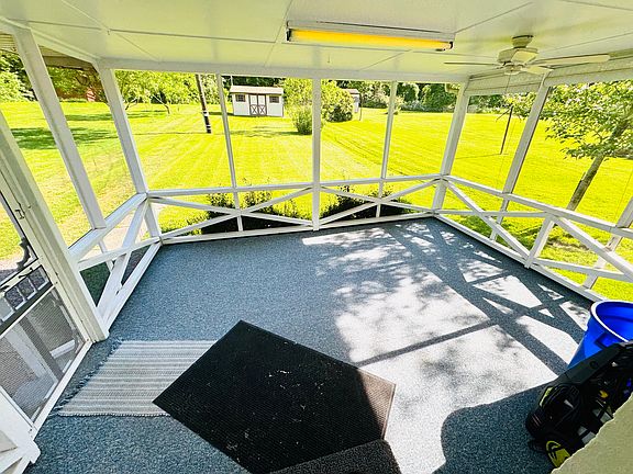 2nd image of 8 Loomis Park Rd