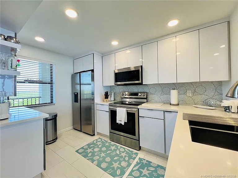 4200 N Highway A1A #1111 — Photo 5
