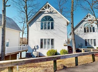 323 Bayside Dr, Grand Rivers, KY 42045
