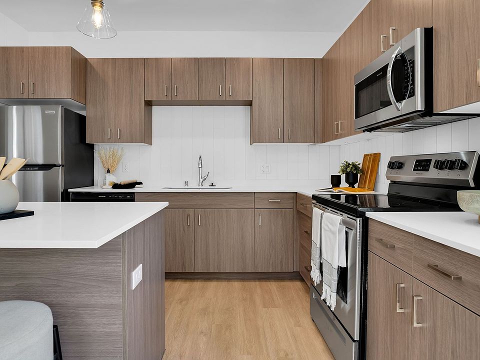 1st image of 7308 NE 51st St #15