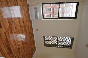 Rented by CITY SKYLINE REALTY INC