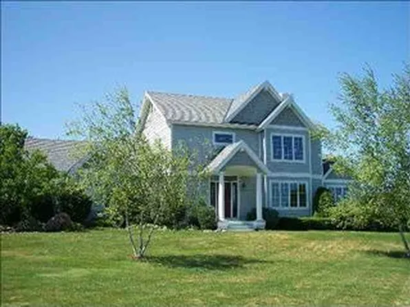 160 Crooked Tree Dr, Petoskey, MI 49770