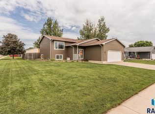 240 W Holly St, Tea, SD 57064