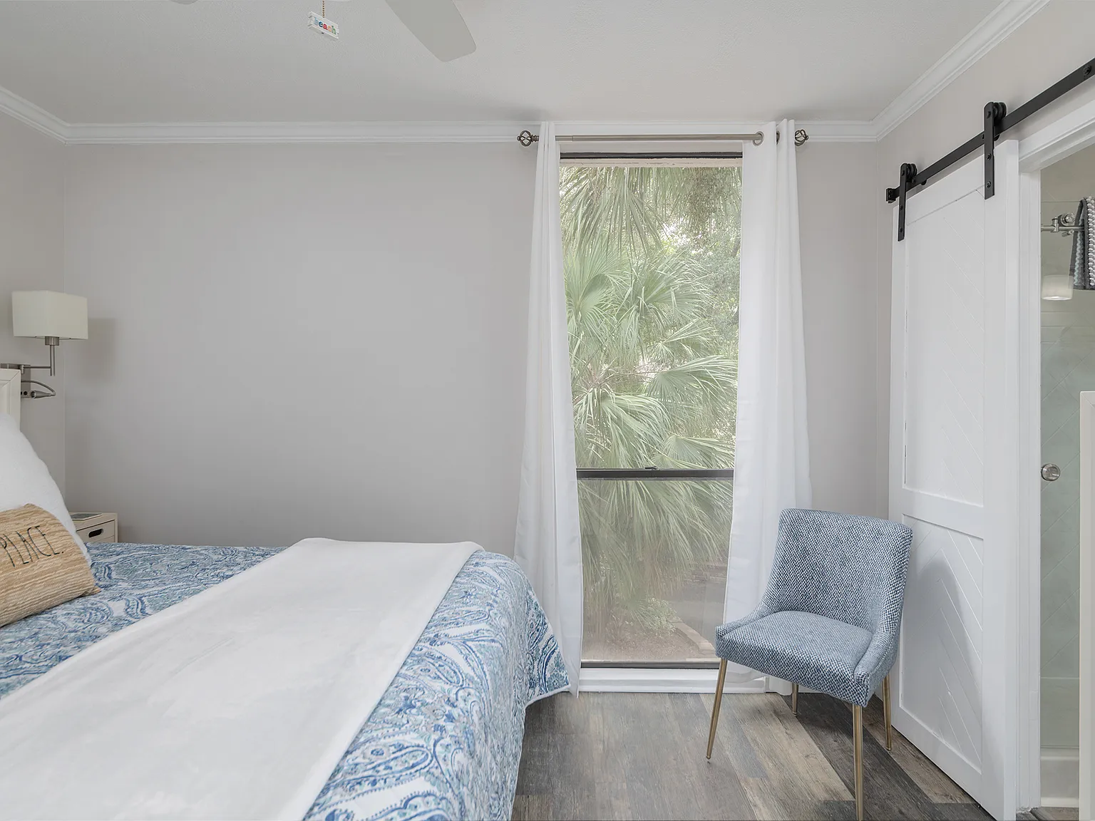 1 bed, 563 sqft, $3,250 — Photo 3