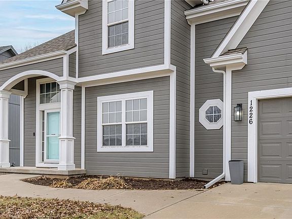 3rd image of 1226 Holly Ct
