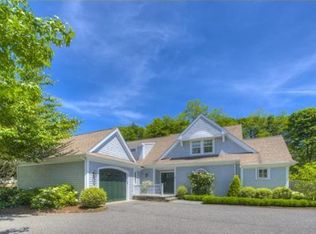 6 Westmoreland Dr, Falmouth, MA 02540