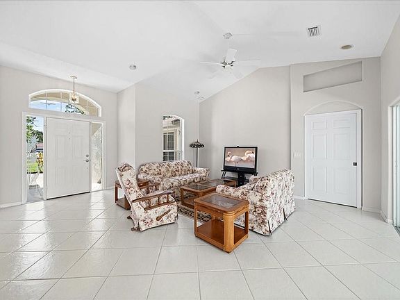 5th image of 7965 93rd Avenue