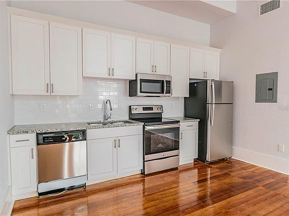 4th image of 1015 10th St N #13