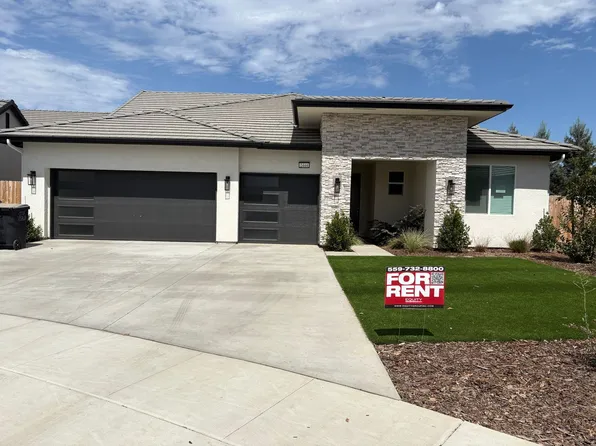 2444 N Hilton St, Visalia, CA 93291
