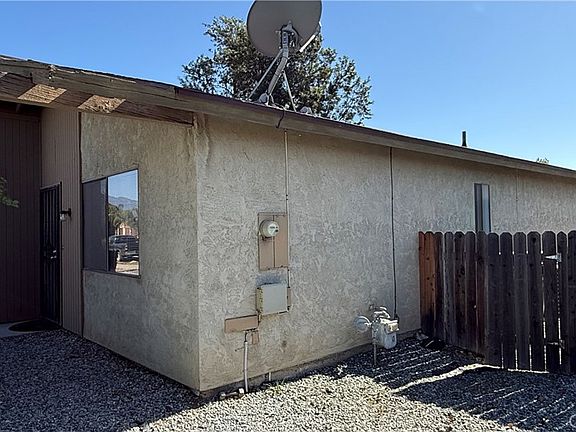 2nd image of 1835 Pueblo Dr
