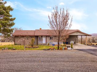950 SE Dover Ln, Madras, OR 97741