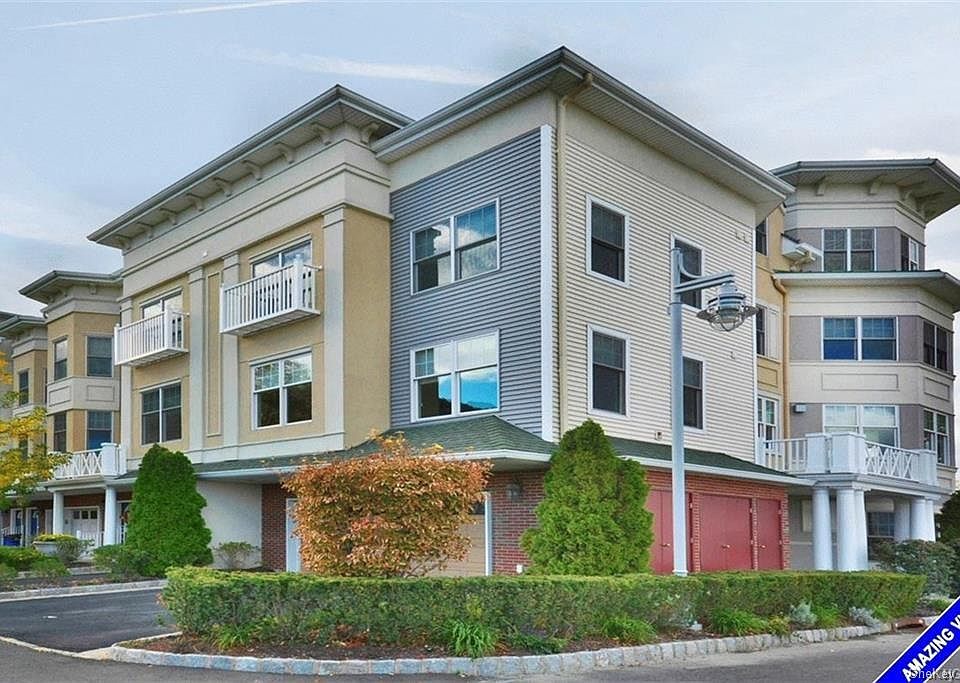 1st image of 23 Edge Water Ln