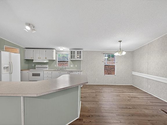 5th image of 140 Garford Rd