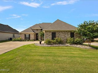107 Sweetbriar Cir, Canton, MS 39046