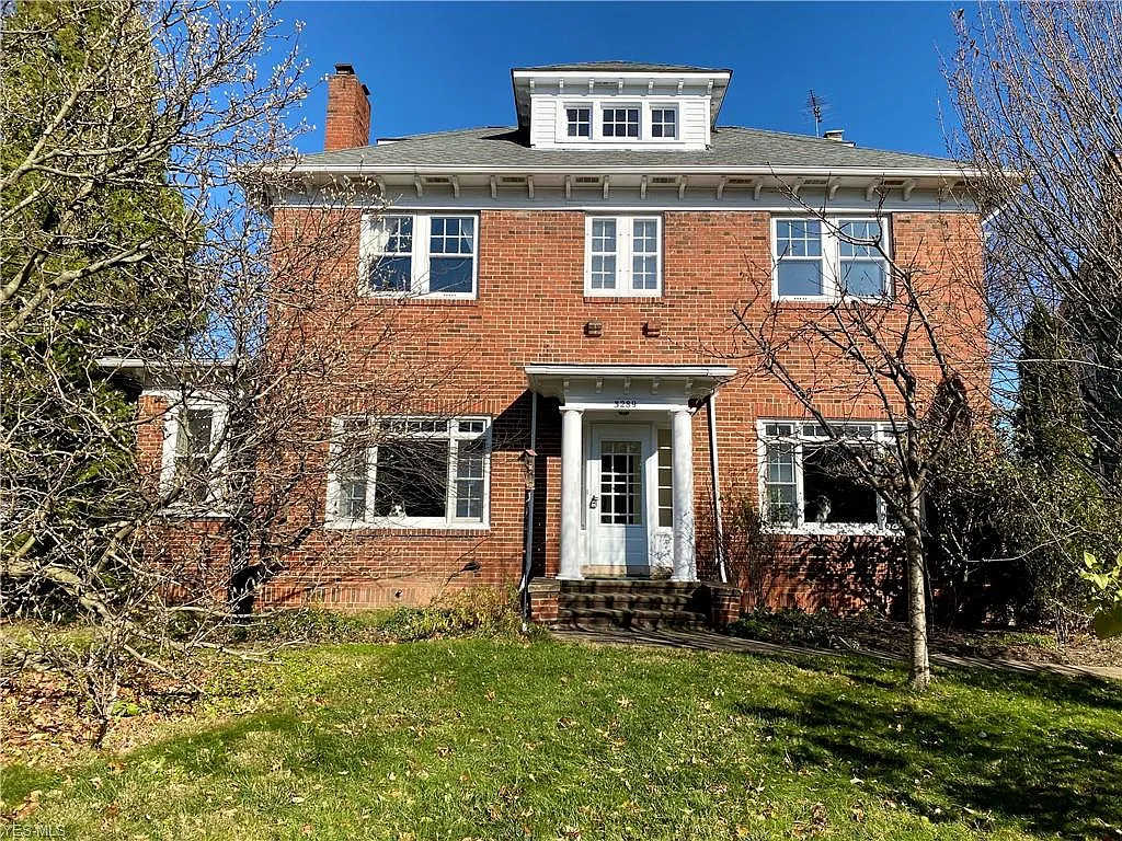 3289 Warrington Rd photo 1