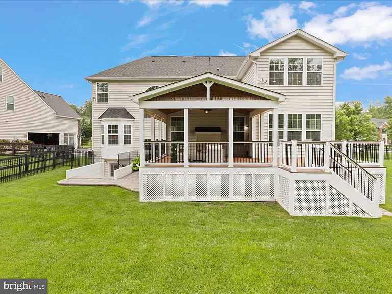 41595 Revival Dr — Photo 30