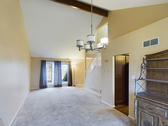 3rd image of 5032 Harbor Ln