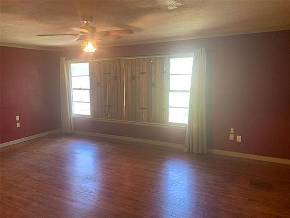 4th image of 204 N Bouldin St