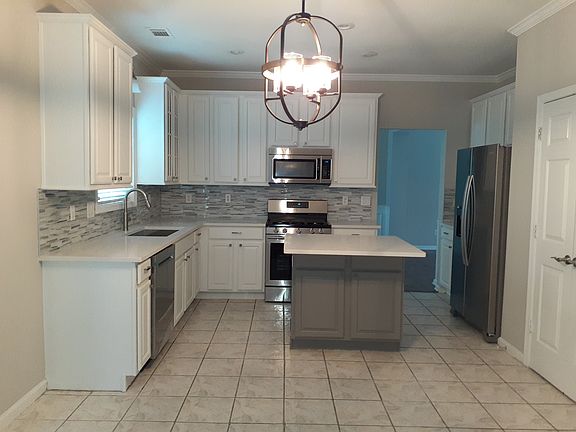 4th image of 2320 Village Centre Dr