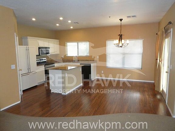 4th image of 2432 E Palm Beach Dr