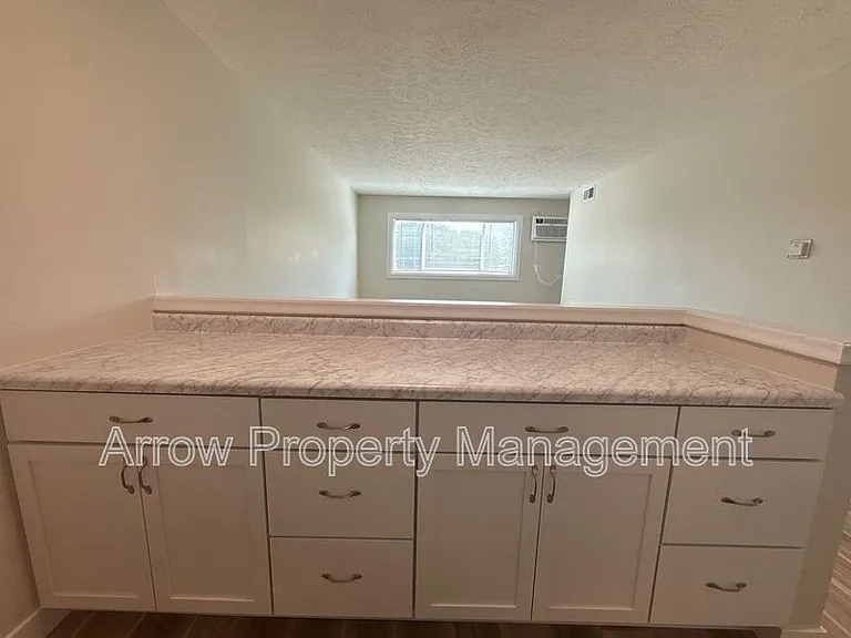 5703 S 23rd St — Photo 5