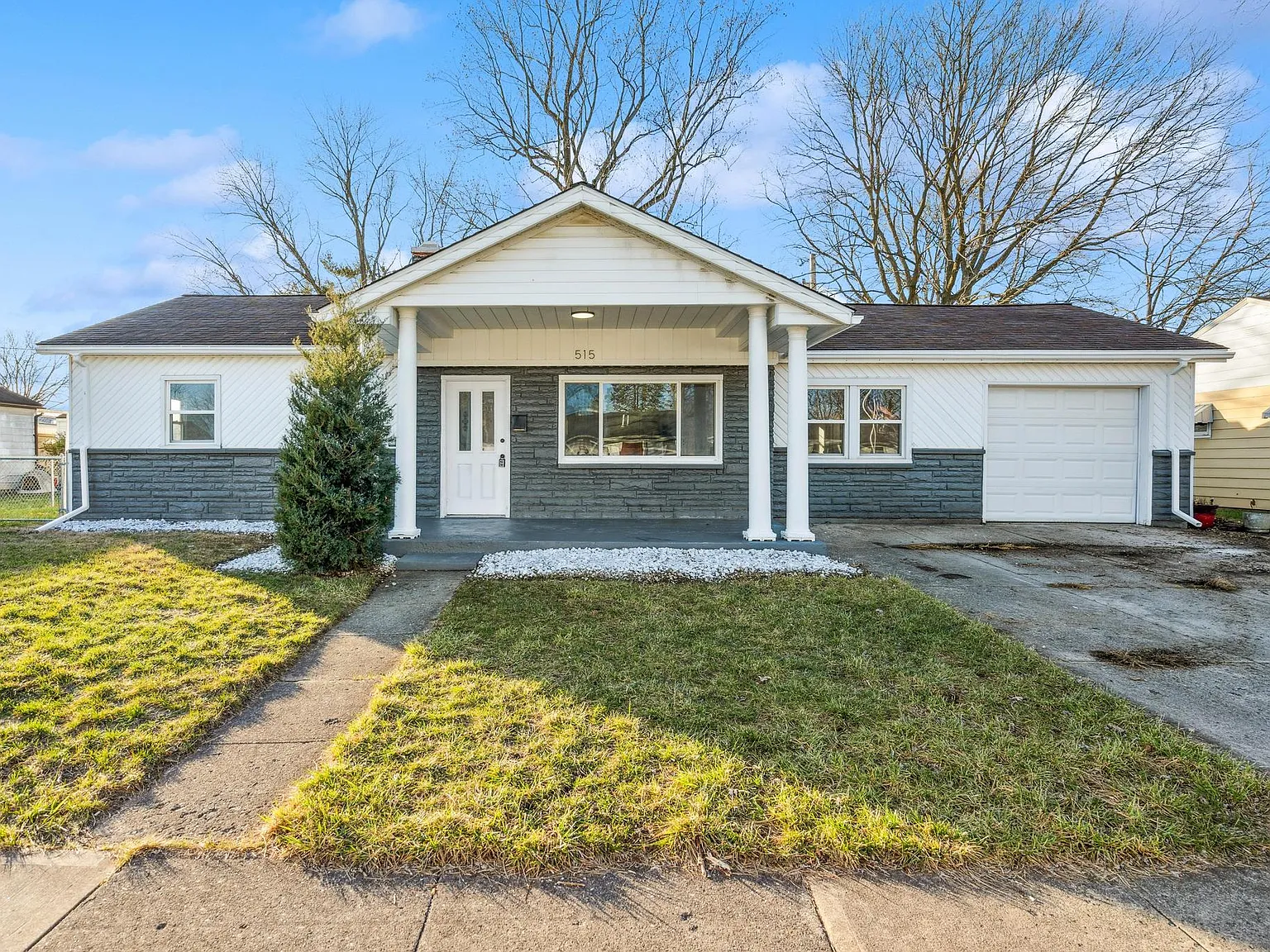 3 bed, 1200 sqft, $1,650 — Photo 1