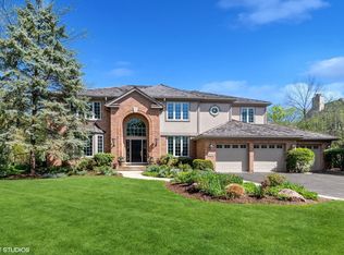 1048 Woodlawn Rd, Glenview, IL 60025