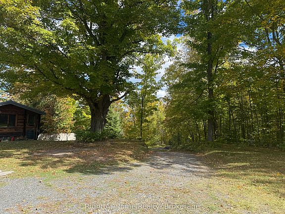 5th image of 570 Meadowview Rd