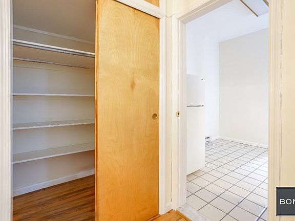 3rd image of 30 W 76th St #B2